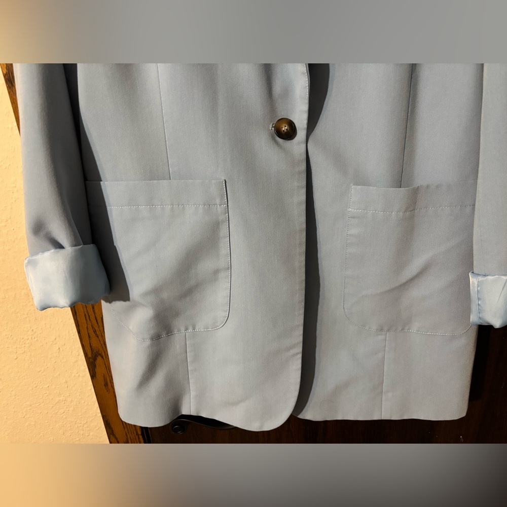 Light Blue Blazer with Single Button - image 3